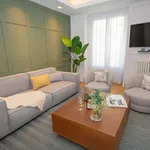 Rent 3 bedroom apartment of 202 m² in madrid