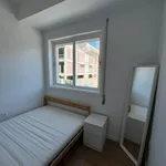 Rent 4 bedroom apartment in Porto