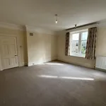 Rent 3 bedroom flat in Folkestone and Hythe District