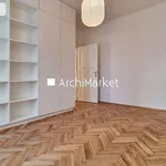 Pronajměte si 4 ložnic/e byt o rozloze 93 m² v Capital City of Prague