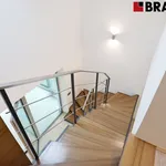 Pronajměte si 3 ložnic/e byt o rozloze 195 m² v Brno