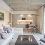 Rent 1 bedroom apartment of 484 m² in Porto