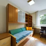 Rent 3 bedroom apartment of 64 m² in Budapest