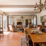 Maison de 262 m² avec 7 chambre(s) en location à Aix-en-Provence