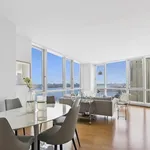 Rent 3 bedroom apartment of 155 m² in New York