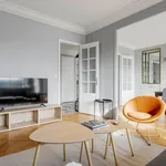 Rent 3 bedroom apartment of 92 m² in Paris