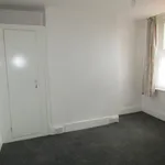 Rent 3 bedroom flat in Exeter