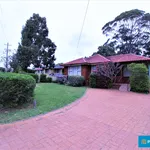 Rent 3 bedroom house in Leumeah