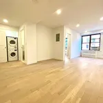 Rent 2 bedroom apartment in Manhattan