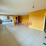 Rent 3 bedroom apartment of 102 m² in Uzzano