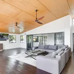 Rent 4 bedroom house in Coolum Beach