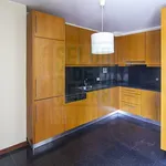 Rent 4 bedroom house of 184 m² in Porto