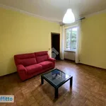 Affitto 4 camera appartamento di 74 m² in Genoa