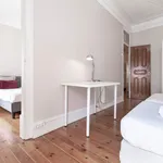 Rent 4 bedroom apartment in Lisbon