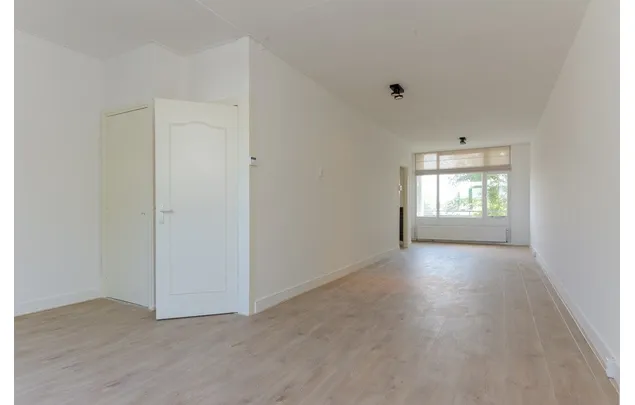 Huur 3 slaapkamer appartement van 104 m² in Hillesluis