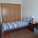 Rent 4 bedroom apartment in Lisbon