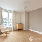 Rent 2 bedroom flat in Edinburgh