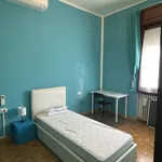 Rent 5 bedroom apartment of 110 m² in Bologna