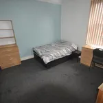 Rent 5 bedroom flat in Leeds