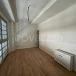 Affitto 3 camera casa di 174 m² in Novara