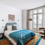 Rent 7 bedroom apartment of 220 m² in Paris