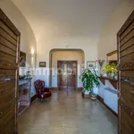 Rent 5 bedroom house of 561 m² in Rome