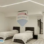 Rent 3 bedroom apartment of 90 m² in Milan