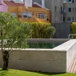 Rent 5 bedroom apartment of 92 m² in Lisboa