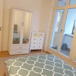 Rent 5 bedroom apartment of 90 m² in Berlin