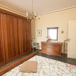 Rent 3 bedroom apartment of 120 m² in Genoa