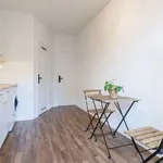 Rent 1 bedroom apartment in Ixelles