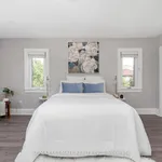 Maison de 1722 m² avec 3 chambre(s) en location à Toronto (Oakwood Village)