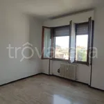 Affitto 3 camera appartamento di 90 m² in Voghera