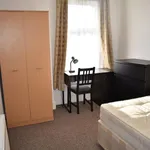 Rent 4 bedroom house in South East England