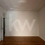 Rent 3 bedroom apartment of 105 m² in Lisbon