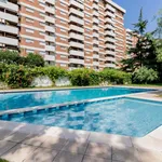 Rent 4 bedroom apartment in Barcelona