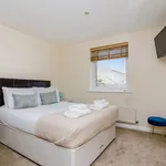 Rent 2 bedroom flat in Brighton Marina