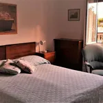 Rent a room in Genoa