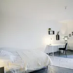 Rent 4 bedroom apartment in Vénissieux