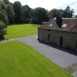 Rent 3 bedroom house of 600 m² in DENÉE