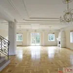 Pronajměte si 5 ložnic/e dům o rozloze 338 m² v Prague