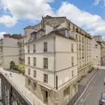 Appartement de 646 m² avec 2 chambre(s) en location à Paris