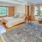 Rent 5 bedroom apartment in Queens