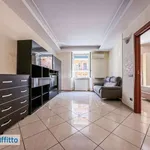 Affitto 2 camera appartamento di 62 m² in Naples