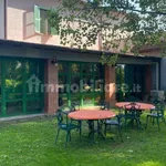 Rent 8 bedroom house of 300 m² in Latina