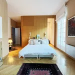 Rent 4 bedroom apartment of 185 m² in Paris