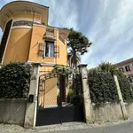 Rent 2 bedroom apartment of 70 m² in Naples