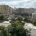 Rent 6 bedroom apartment of 130 m² in Genova