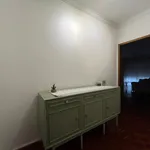 Rent a room of 120 m² in Vila Nova de Gaia