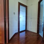 Rent 3 bedroom apartment of 90 m² in Roma